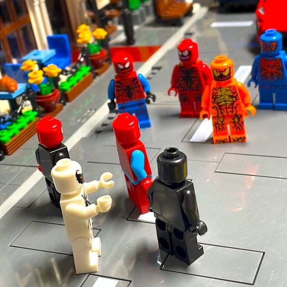 Storage Book Case & Figures - Picture 6 of 13